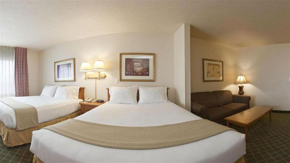 Holiday Inn Express & Suites Yankton By Ihg Ngoại thất bức ảnh