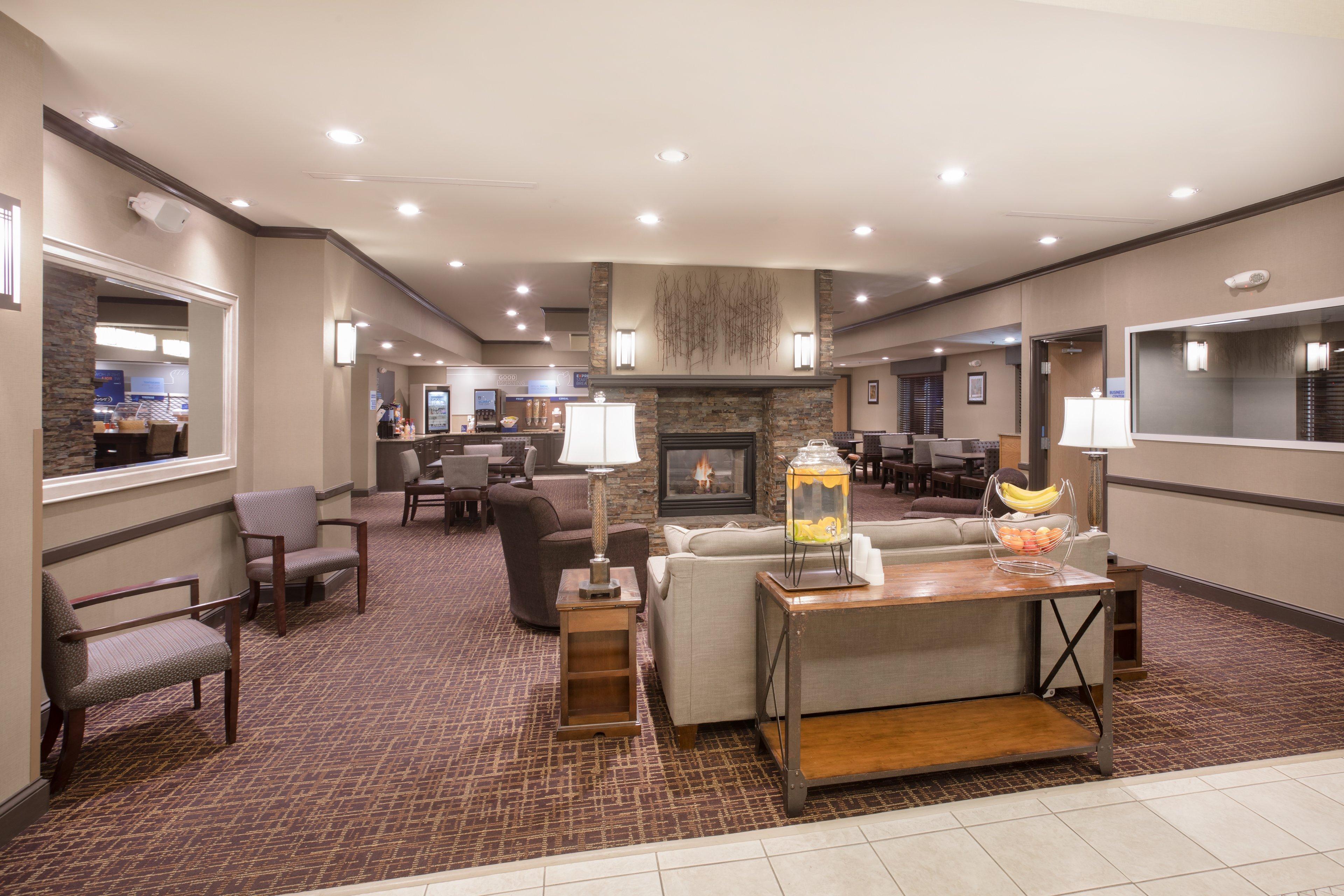 Holiday Inn Express & Suites Yankton By Ihg Ngoại thất bức ảnh