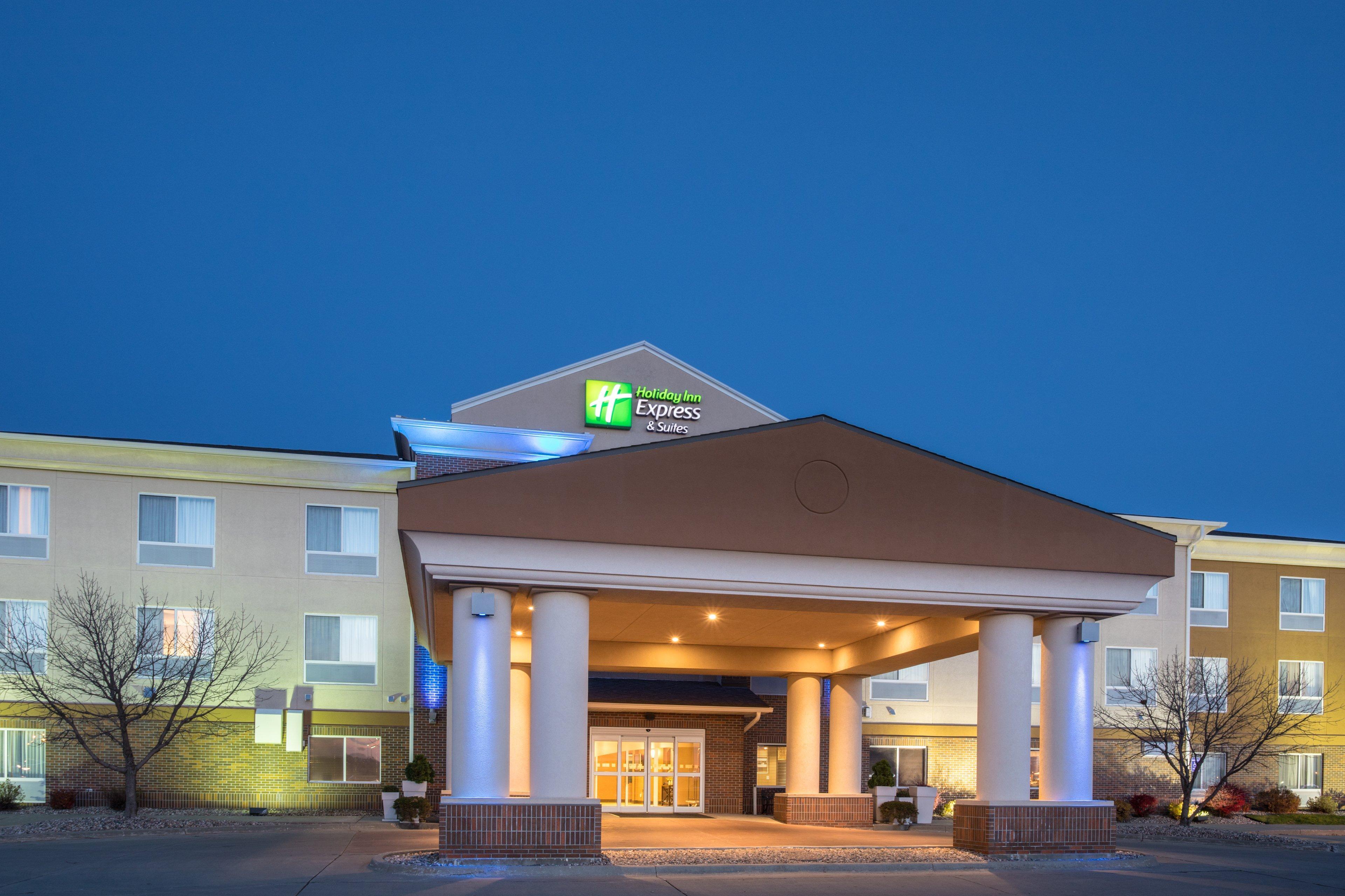 Holiday Inn Express & Suites Yankton By Ihg Ngoại thất bức ảnh