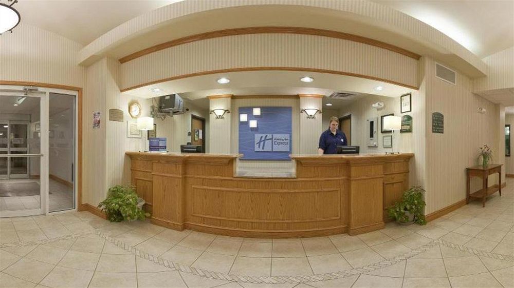 Holiday Inn Express & Suites Yankton By Ihg Ngoại thất bức ảnh