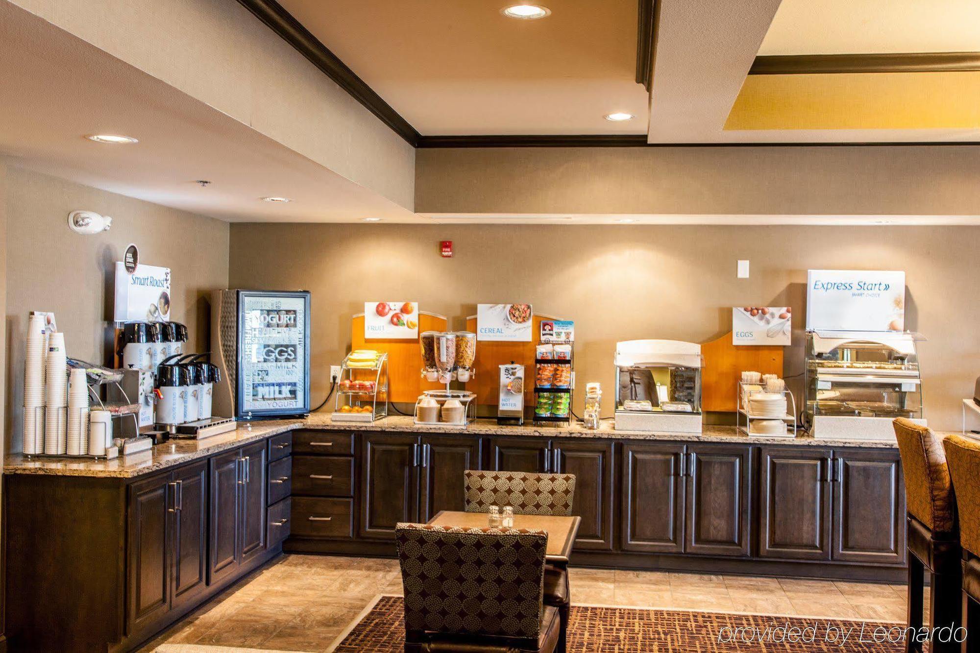 Holiday Inn Express & Suites Yankton By Ihg Ngoại thất bức ảnh