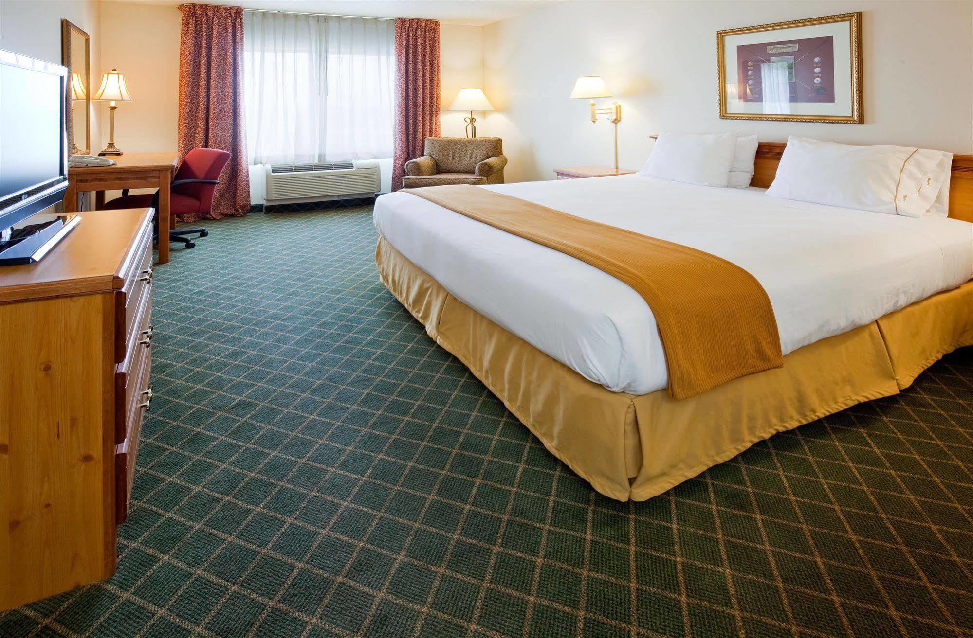 Holiday Inn Express & Suites Yankton By Ihg Phòng bức ảnh